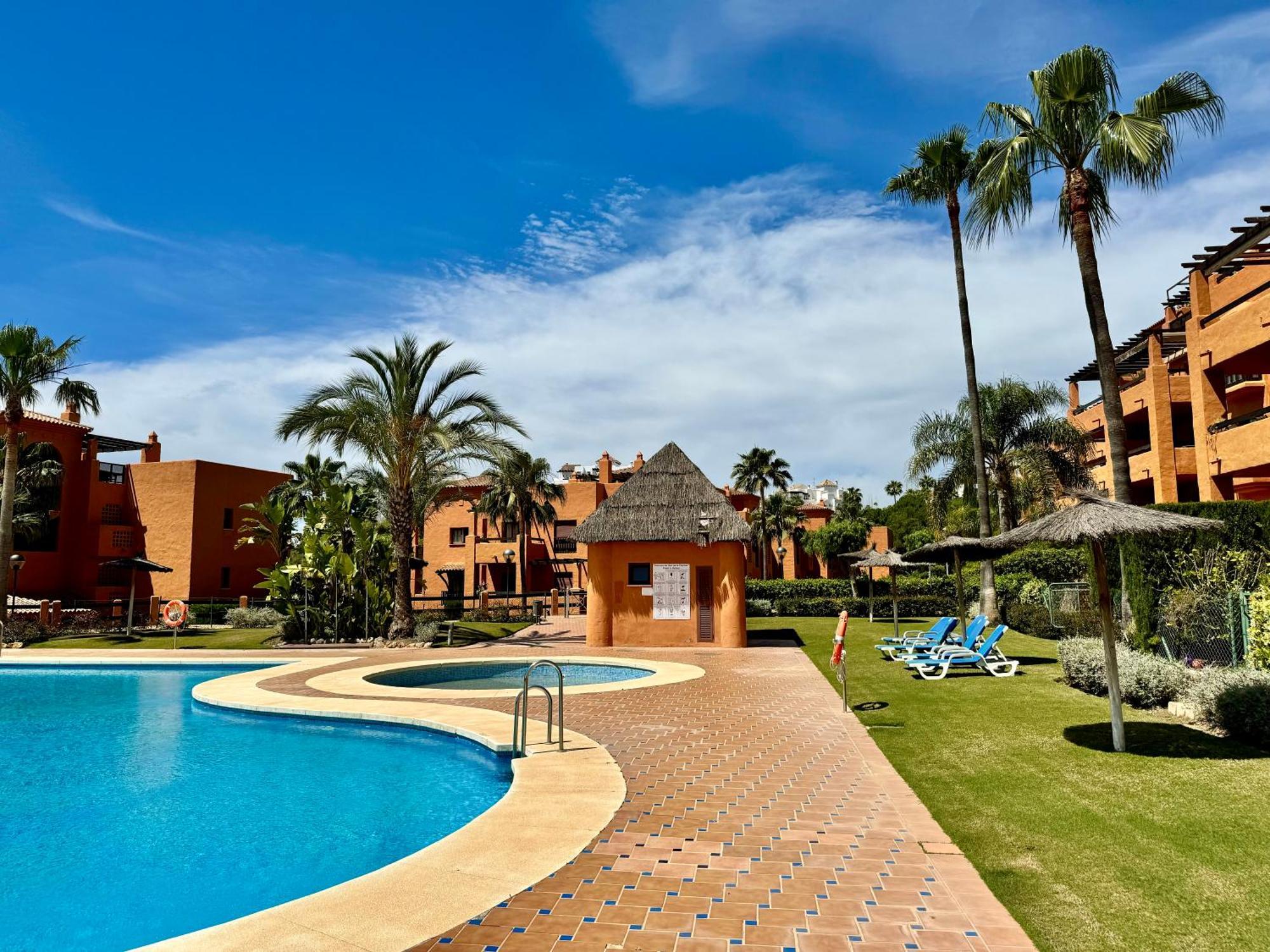 Piso De Lujo Totalmente Equipado A Estrenar Para 6 Estepona Exteriér fotografie