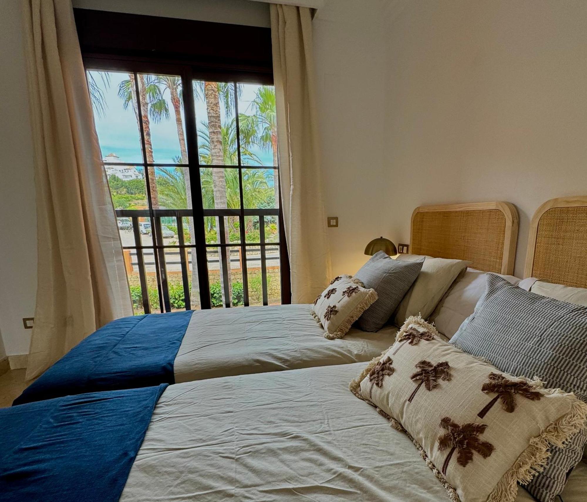 Piso De Lujo Totalmente Equipado A Estrenar Para 6 Estepona Exteriér fotografie