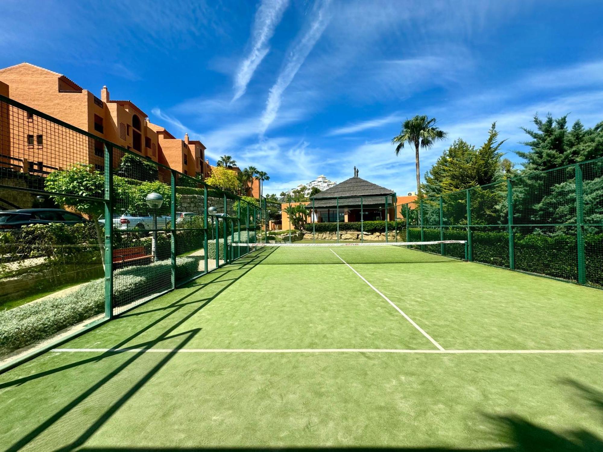 Piso De Lujo Totalmente Equipado A Estrenar Para 6 Estepona Exteriér fotografie